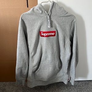 Supreme hoodie
